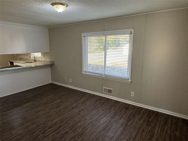 Building Photo - 437 Lockridge Ln