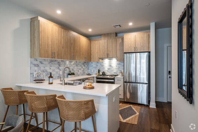 1BR, 1BA +Den - 815SF - Kitchen - Berkeley House