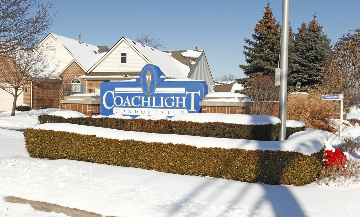 Coachlight Village Apartments Taylor, MI