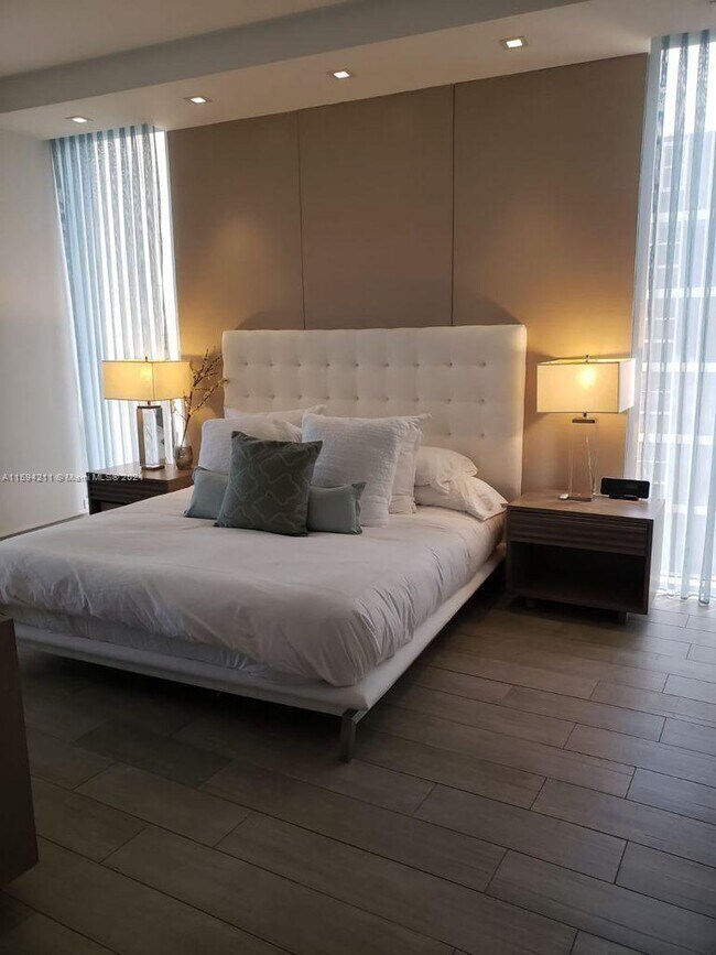 Foto del edificio - 9705 Collins Ave