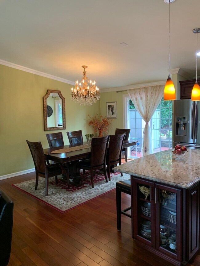 Foto del edificio - 11004 100th Ave NE