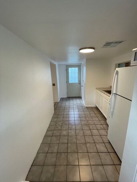 Foto del edificio - 318 N Soldano Ave