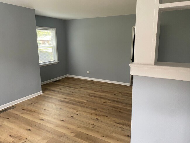 Foto del edificio - 1338 Wentworth Ave