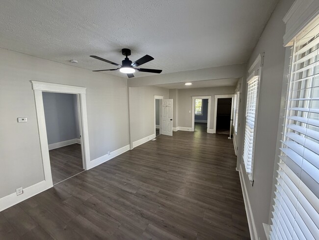 Living/dinning - 1018 Auburn Ave