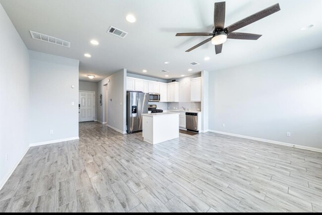 Building Photo - 2013 Arendale Dr