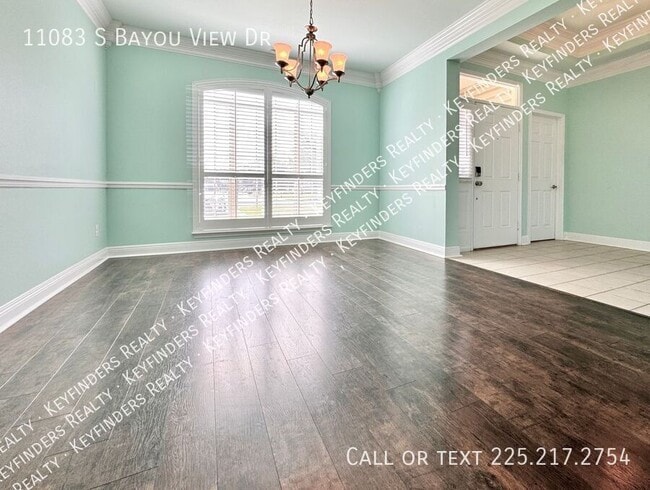 Building Photo - 11083 S Bayou View Dr