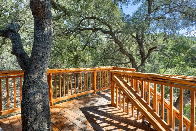 Foto del edificio - 105 Hi View Dr