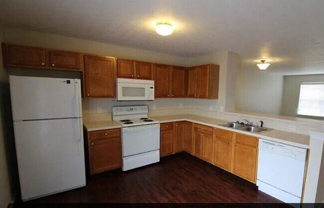 Foto del edificio - 976 Hartford Village Blvd