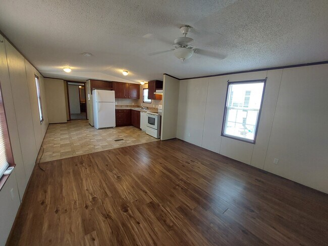 Building Photo - 108 Delta Dawn Dr