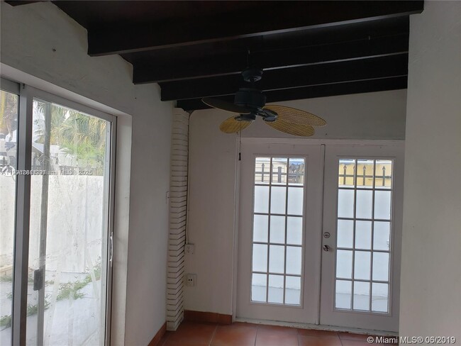 Foto del edificio - 3689 NW 14th St