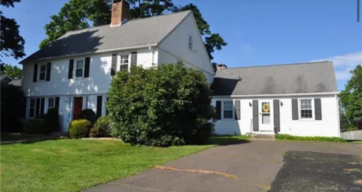 Primary Photo - 266 Savage Hill Rd