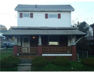Primary Photo - 106 S Broadway St