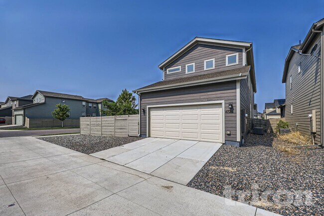 Foto del edificio - 4726 Helena St