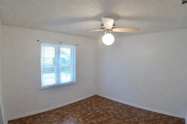 Building Photo - AVAILABLE SOON!