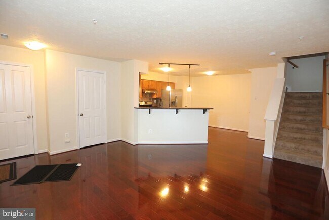 Foto del edificio - 1822 Triple Feather Rd