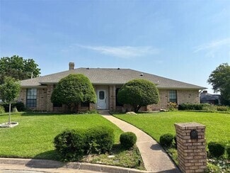 Building Photo - 2226 Fall River Dr