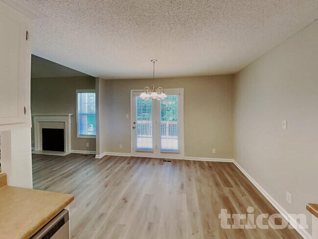 Foto del edificio - 1379 Scrub Oak Drive