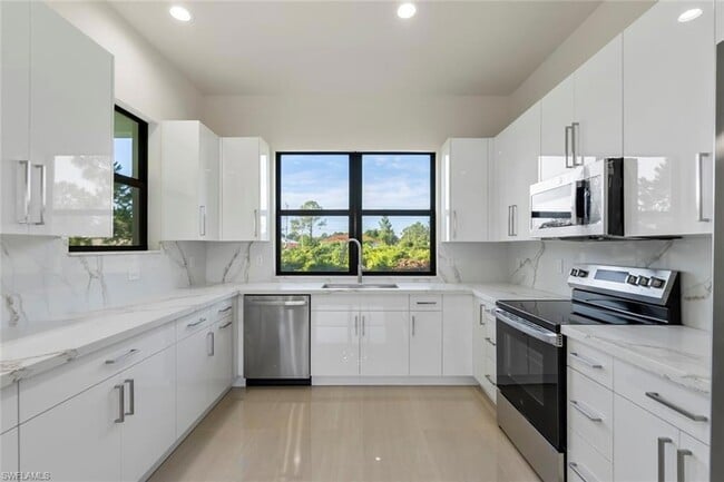 Building Photo - 3115 41st St SW