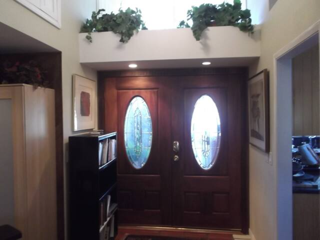 Front Entrance Foyer - 1319 Walgrove Ave