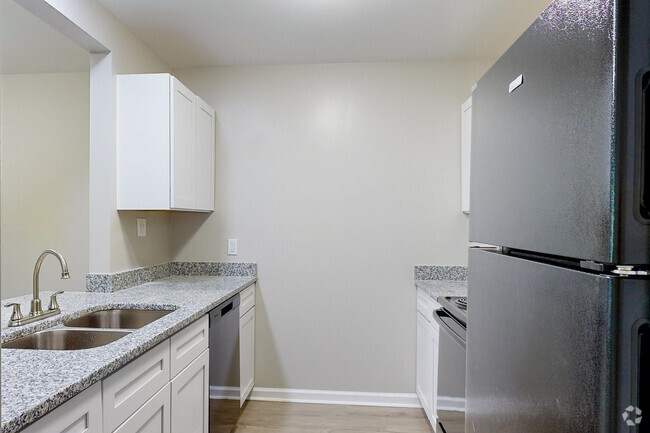 2BR, 2BA - Ashby Point