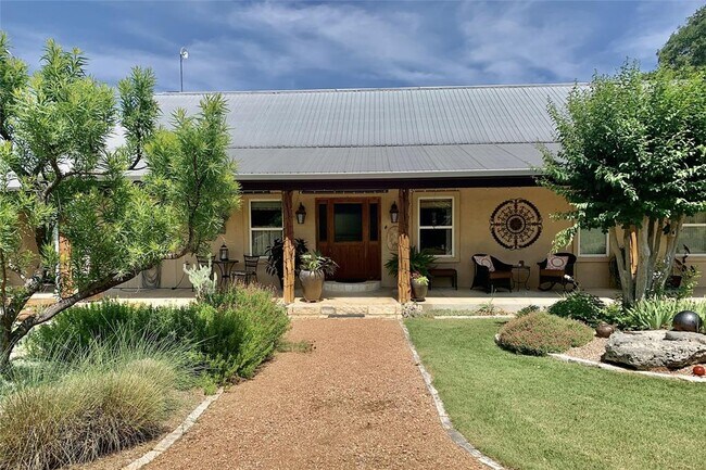 Building Photo - 309 Ridge Oak Dr