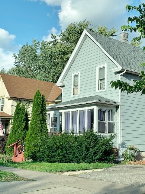 Building Photo - 444 View St