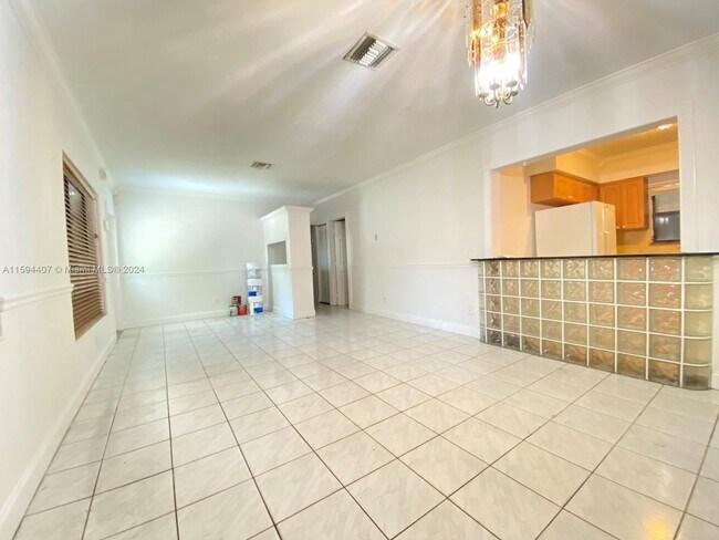 Foto del edificio - 1190 NE 145th St