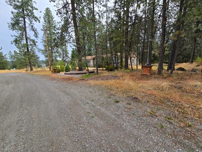 Building Photo - 4161 W Foothill Dr