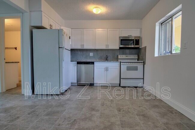 Foto del edificio - 10632 Woods Cir