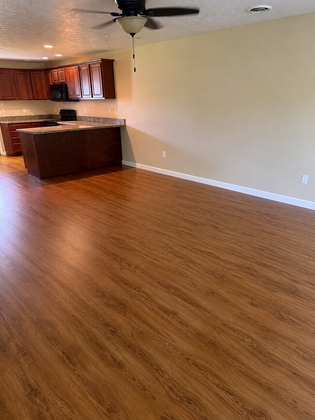 Foto del edificio - 1210 Stonington Dr