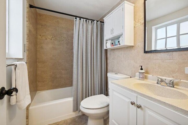 Building Photo - 49 SE 7th Ave