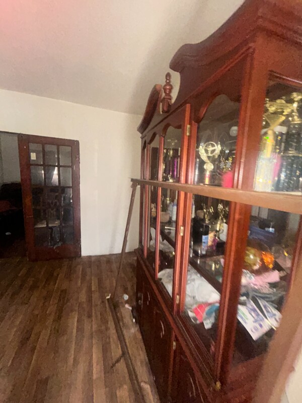 Foto del edificio - 5617 Warren Ave