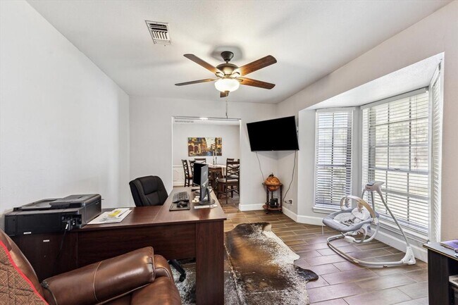 Foto del edificio - 12315 Whittington Ct N