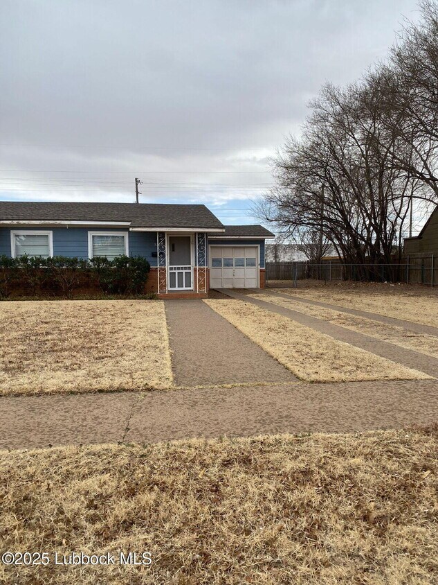 Foto principal - 3205 33rd St