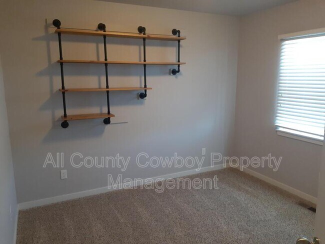 Foto del edificio - 1166 Evans St