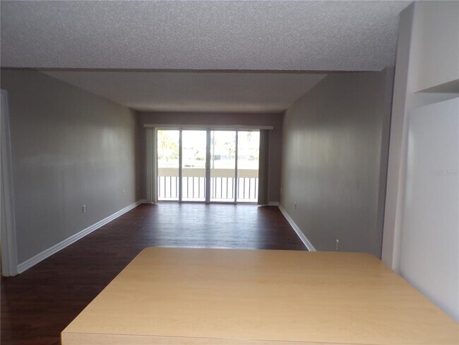 Foto del edificio - 1080 Bal Harbor Blvd