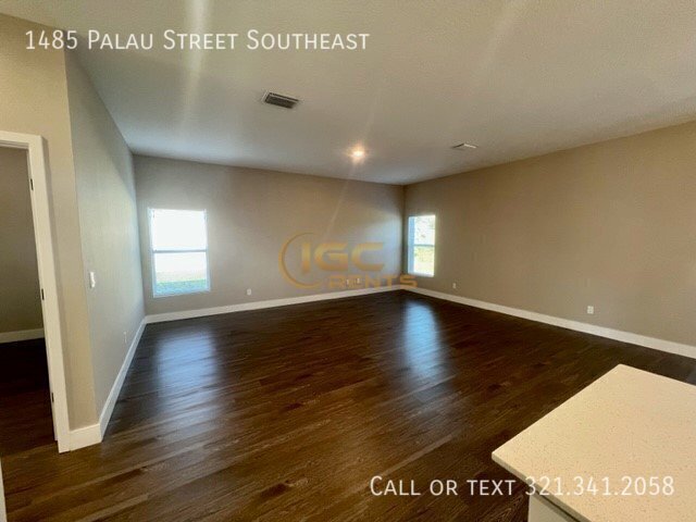 Foto del edificio - 1485 Palau St SE