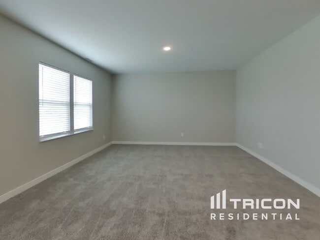 Building Photo - 1303 Eton Wy