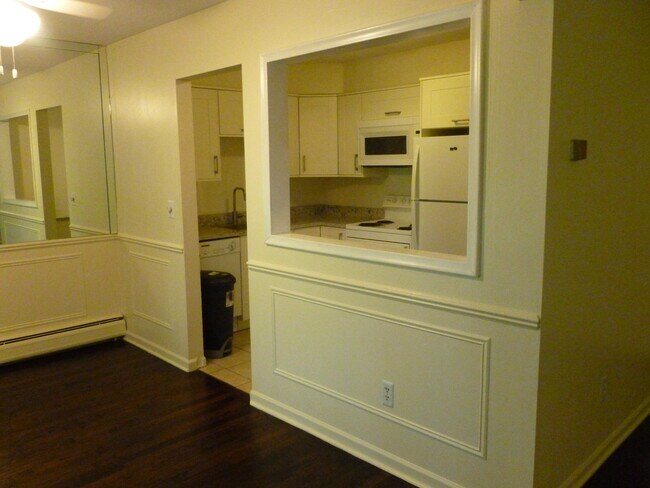 Foto del edificio - 4113 Telegraph Rd