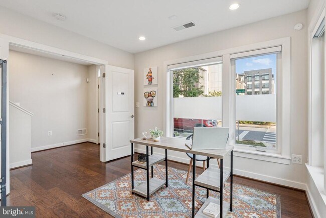 Building Photo - 8091 Red Hook St