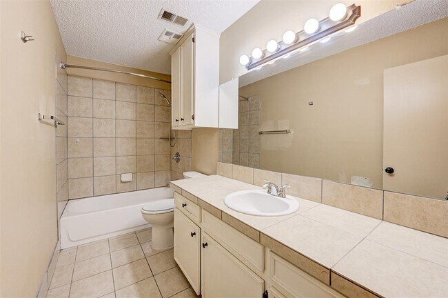 Foto del edificio - 3512 Broadway St