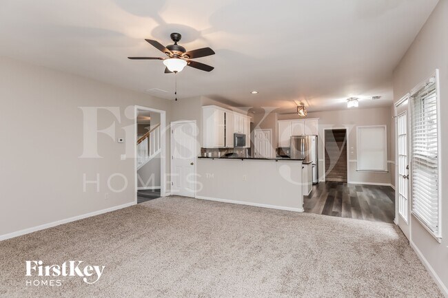Foto del edificio - 3215 Maple Terrace Dr