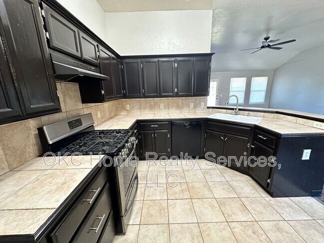Foto del edificio - 4905 SE 55th St