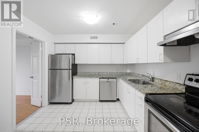 Photo du bâtiment - 3314 Yonge St