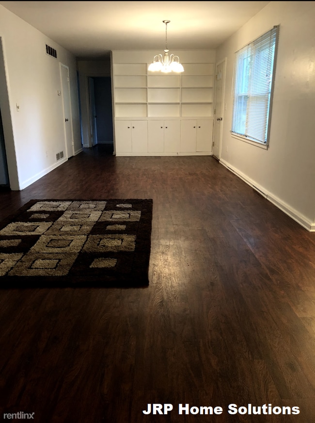Building Photo - 3 br, 1 bath House - 328 Falcon Rd
