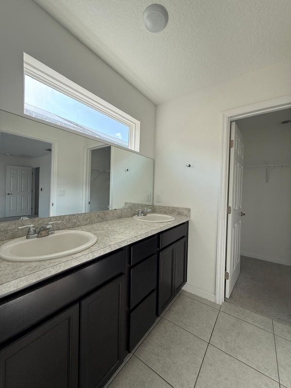 Building Photo - 188 Holly Village Dr