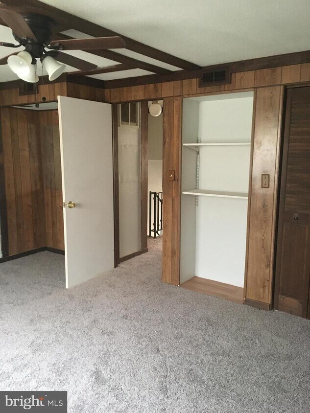 Foto principal - 7901 Eastdale Rd