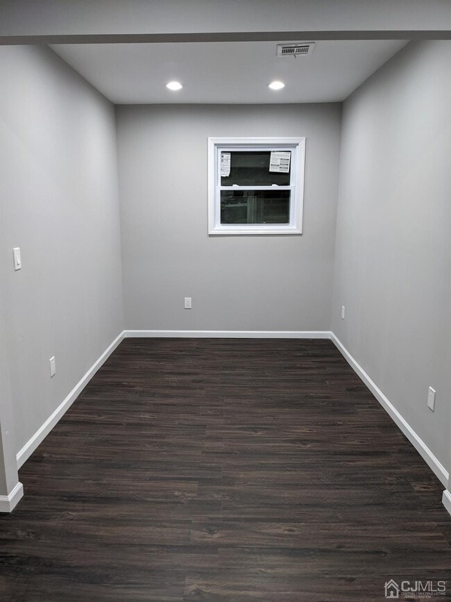 Building Photo - 121 Remsen Ave