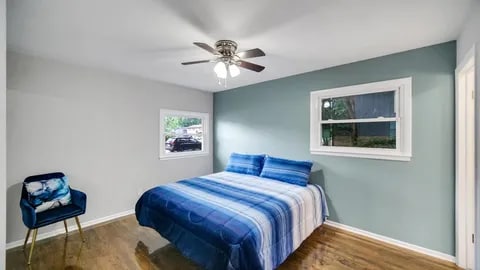 Foto del edificio - 8726 Lakewood Ave