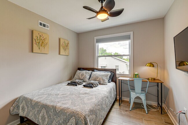 Foto del edificio - 6604 Oak St